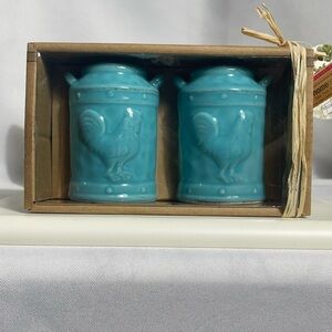 Kitchen Basics Salt and Pepper Shakers Turquoise Ceramic Country Rooster NWT